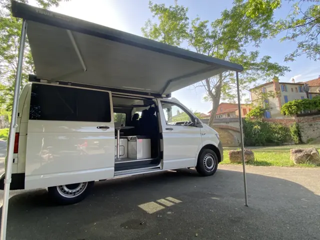 Van Transporteur T6 – Roquesérière