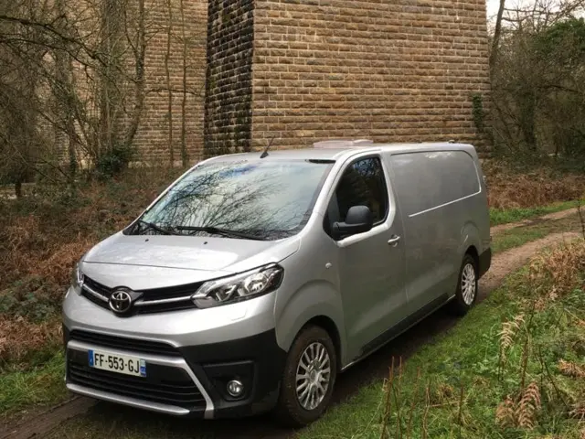 Van Autre Jbcc – Boussay