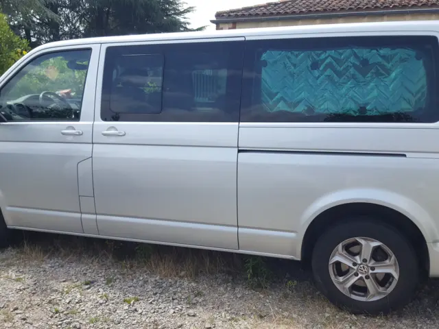 Van Volkswagen Caravelle – Saint-Lumine-de-Clisson