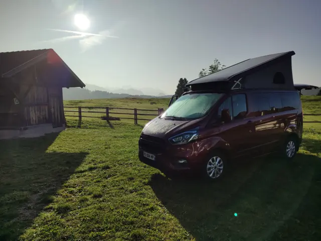 Van Westfalia Nugget – Neuf-Berquin