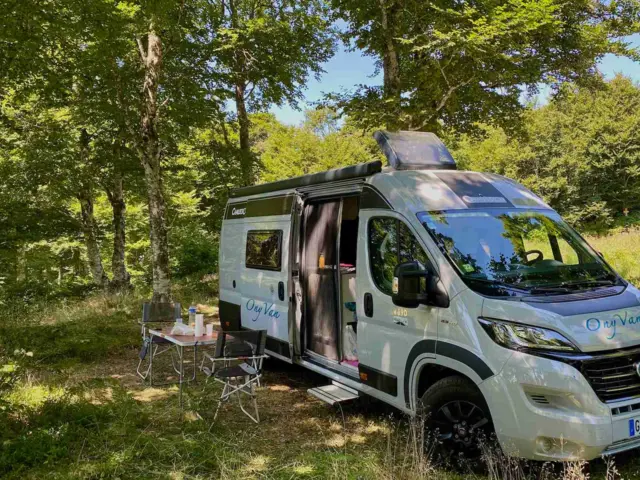 Fourgon Chausson V690 – Saint-Alban-Auriolles