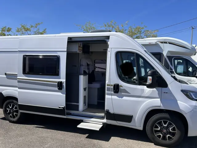 Fourgon Ci (Caravans International) Kyros – Saint-Priest