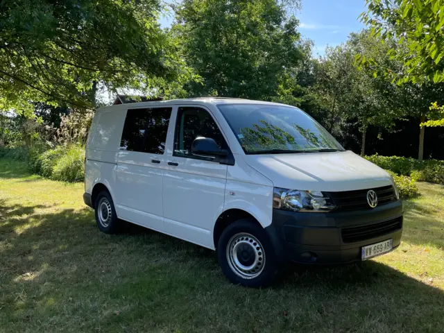 Van Volkswagen Transporter (T5) – Lille