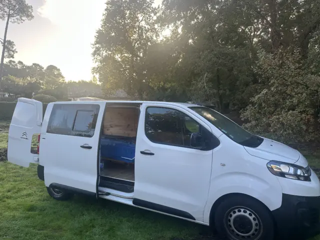 Fourgon Citroen Jumpy – Bordeaux