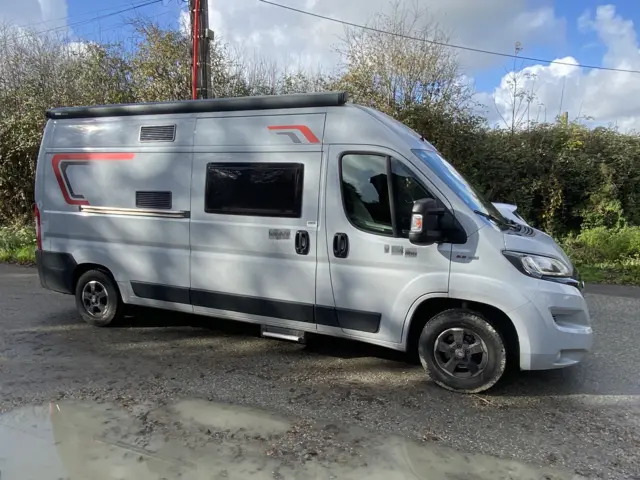 Fourgon Challenger V114 Max – Évrecy