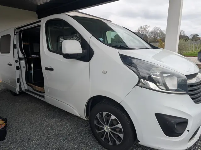 Van L2H1 Vivaro – Camblanes-et-Meynac