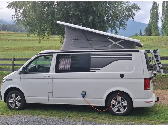 Van Stylevan Emotion Melbourne – Izel-lès-Équerchin