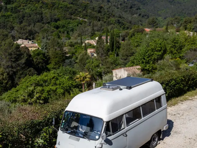 Combi Autre Hanomag F20E (Hanomag A Été Rachété Par Mercedes) – Belgentier