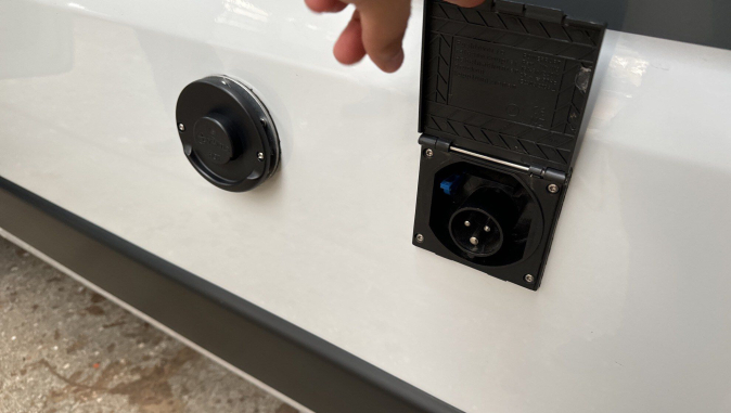 photos.accessories_ext