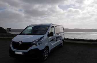 RENAULT FONT VENDOME ESCAPADE image