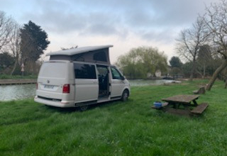 Volkswagen TRANSPORTEUR CALIFORNIA BEACH image
