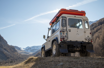 LAND ROVER DEFENDER image