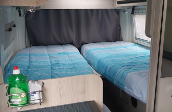 RENAULT FONT VENDOME EVASION image