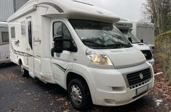 Fiat MC LOUIS Yearling image